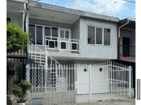 se vende casa en barro la base cali
