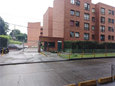 se vende excelente apartamento sector troncal en cali